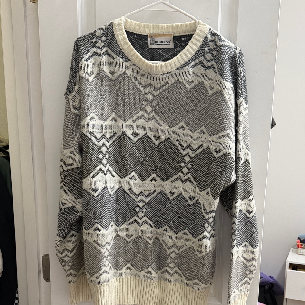 Urban Outfitters Men's Sweater in Gray and Cream